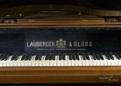 Klavir Lauberger & Gloss